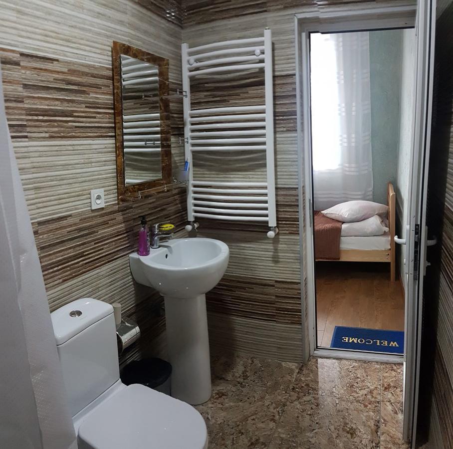 Kazbegian Host Hotel Ngoại thất bức ảnh