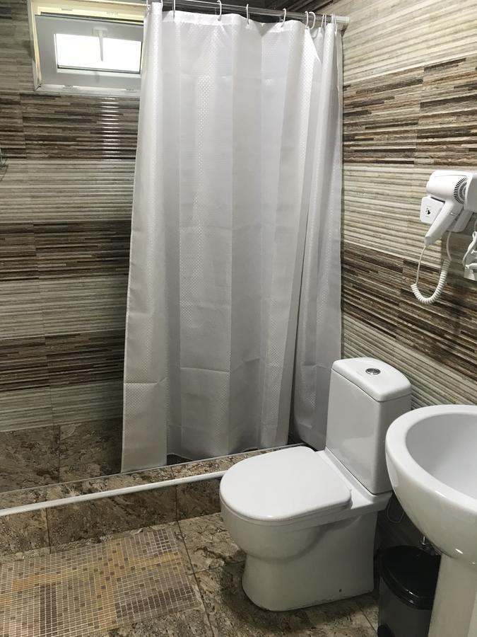 Kazbegian Host Hotel Ngoại thất bức ảnh